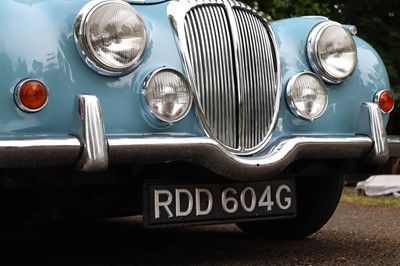 Lot 62 - 1968 Daimler V8 250
