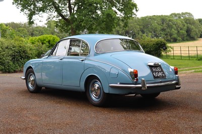 Lot 62 - 1968 Daimler V8 250
