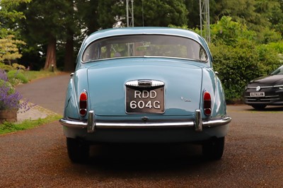 Lot 62 - 1968 Daimler V8 250