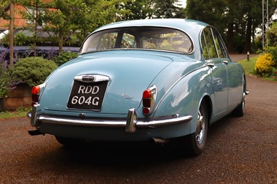 Lot 62 - 1968 Daimler V8 250