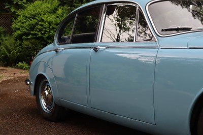 Lot 62 - 1968 Daimler V8 250
