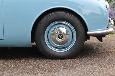 Lot 62 - 1968 Daimler V8 250