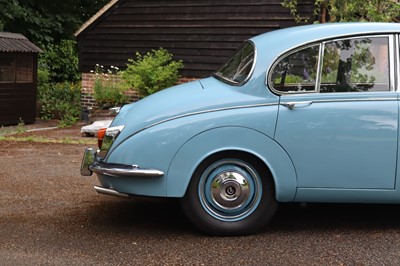 Lot 62 - 1968 Daimler V8 250