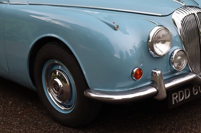 Lot 62 - 1968 Daimler V8 250