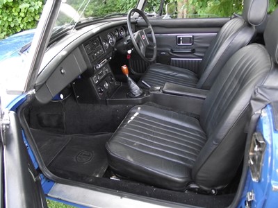 Lot 39 - 1977 MG B Roadster