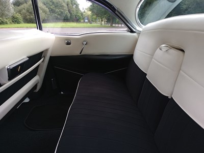 Lot 1956 Cadillac Sedan de Ville