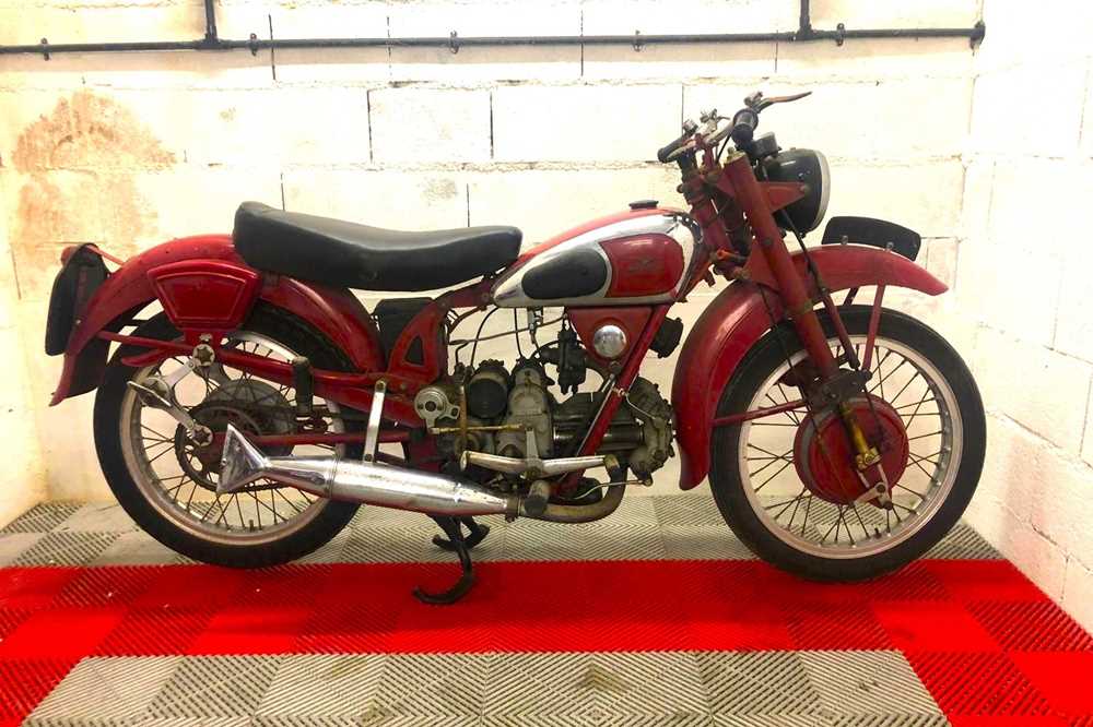Lot 1952 Moto Guzzi 250 Airone