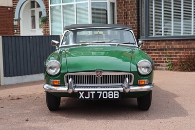 Lot 1964 MG B Roadster