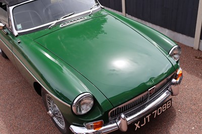 Lot 1964 MG B Roadster