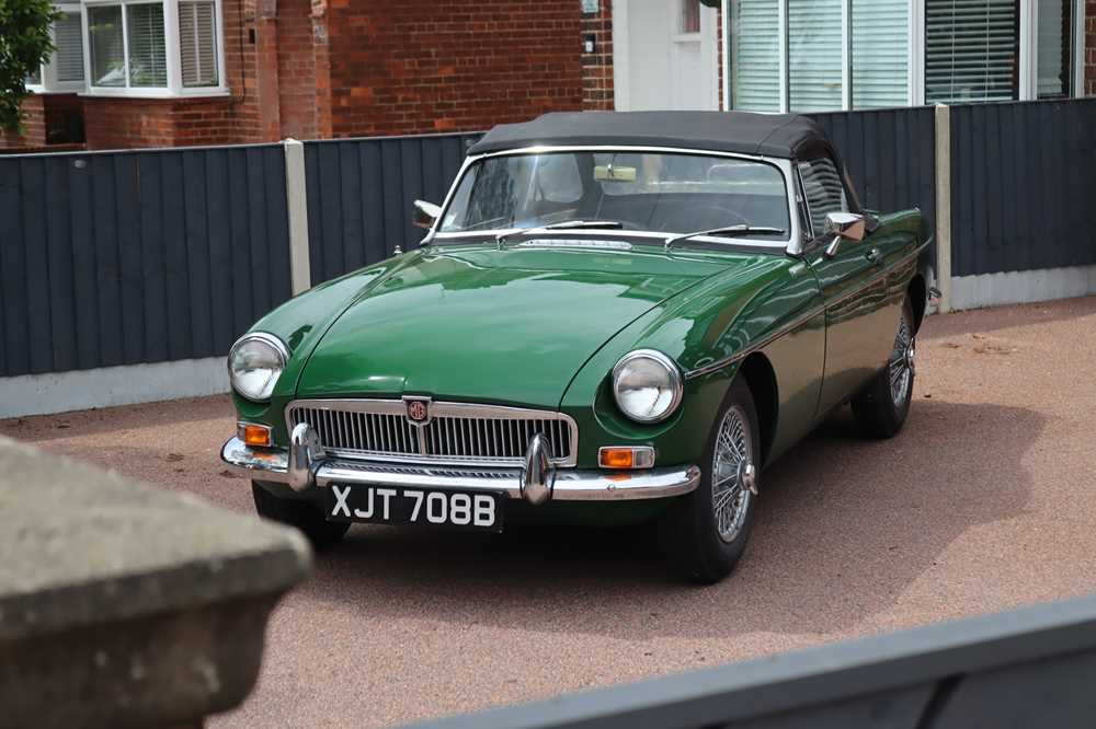 Lot 1964 MG B Roadster