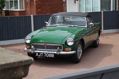 Lot 1964 MG B Roadster