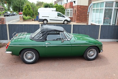 Lot 1964 MG B Roadster