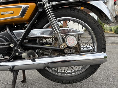Lot 1972 Yamaha YDS7