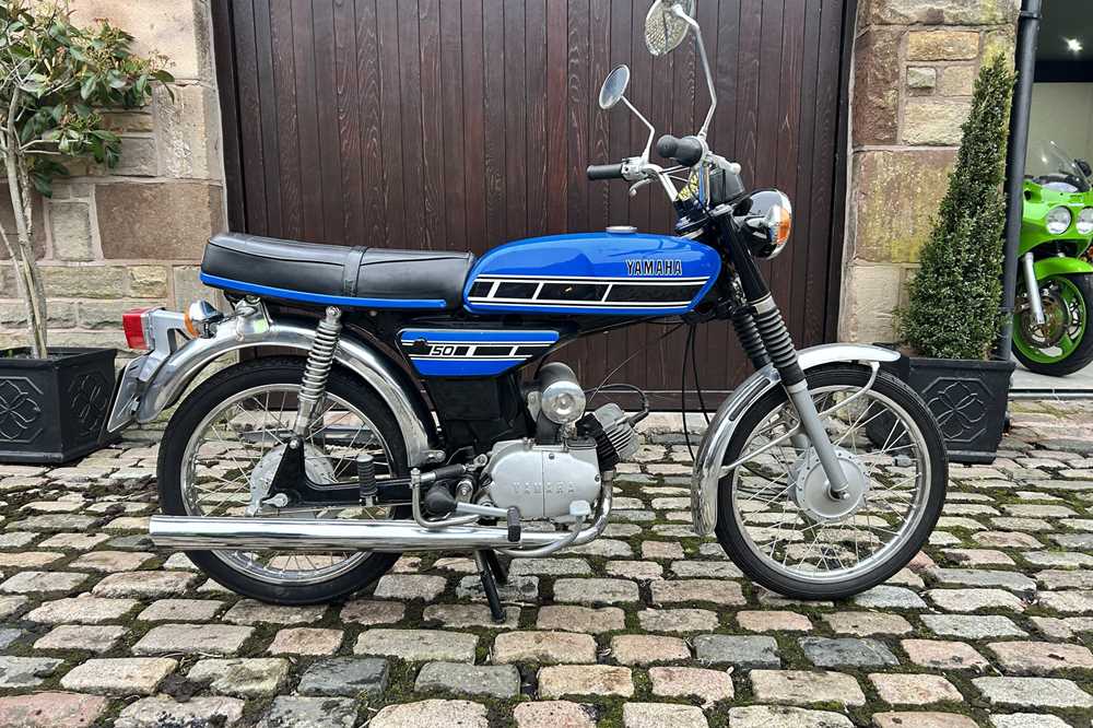 Lot 1977 Yamaha FS1-E
