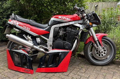 Lot 1990 Suzuki GSX-R1100L