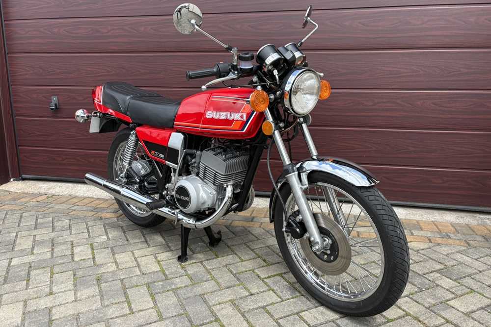 Lot 1979 Suzuki X-7