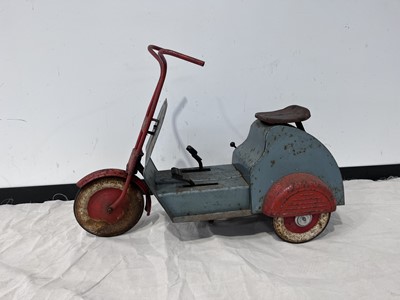 Lot Tansad Flyabout pedal scooter