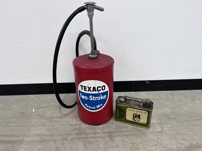 Lot Texaco oil dispensor and oil can