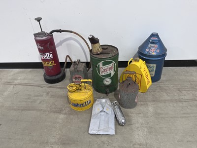 Lot Various vintage Automobilia