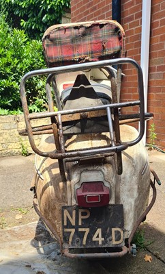 Lot 1966 Vespa SS180 Super Sport