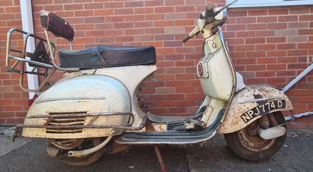 Lot 1966 Vespa SS180 Super Sport