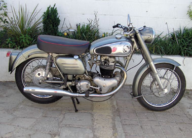 Lot 31 - 1957 Norton Dominator 77