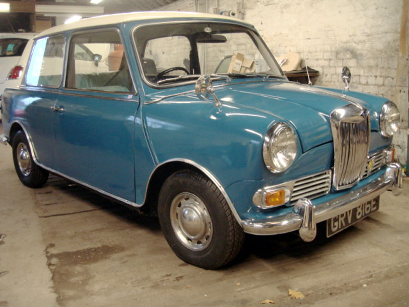 Lot 18 - 1967 Riley Elf MK III