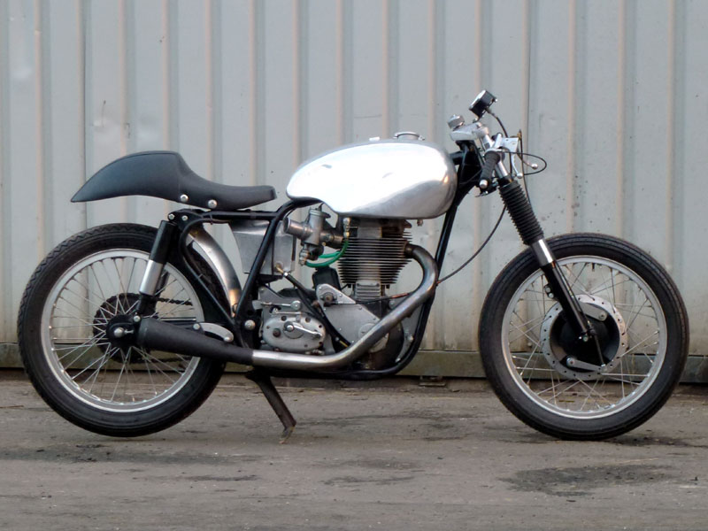 Lot 16 - 1962 BSA DBD34 Gold Star
