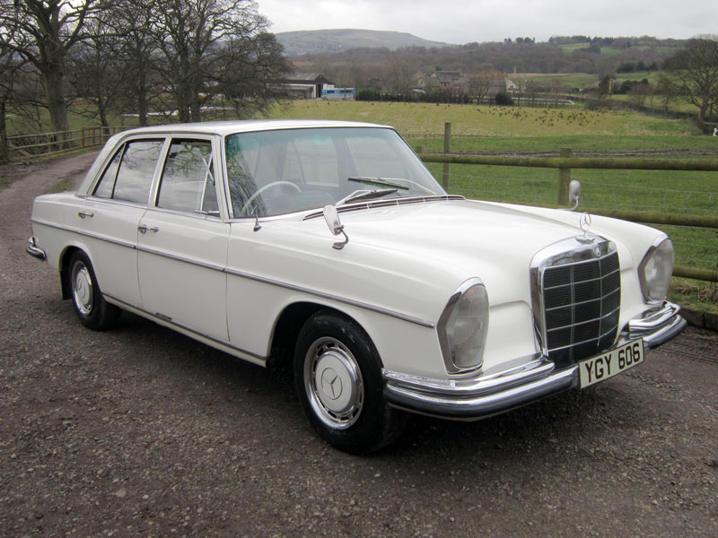 Lot 40 - 1966 Mercedes-Benz 250 SE Saloon