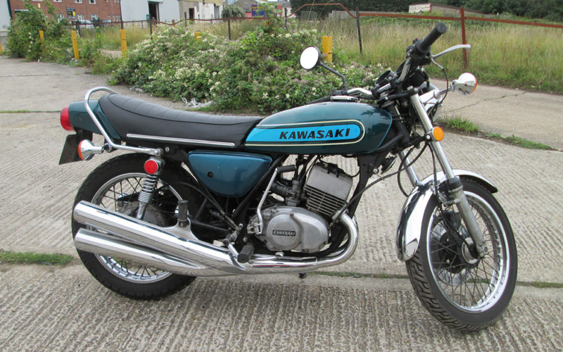 Lot 49 - 1974 Kawasaki KH400 S3