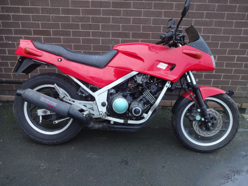 Lot 115 - 1989 Yamaha FZR250