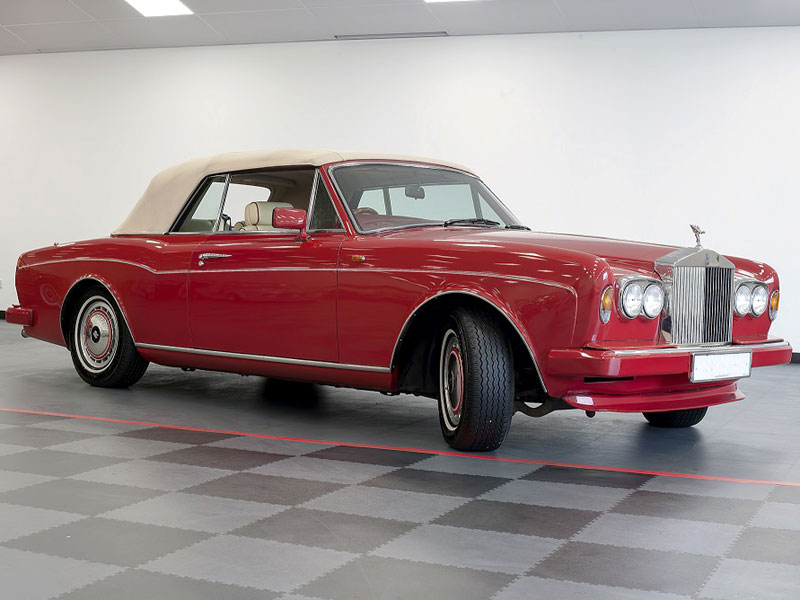 Lot 29 - 1990 Rolls-Royce Corniche III Convertible
