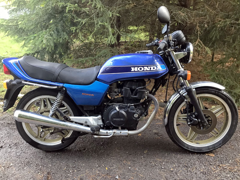 Lot 29 - 1981 Honda CB400N