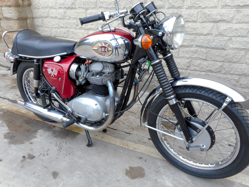 Lot 25 - 1966 BSA A65 Lightning