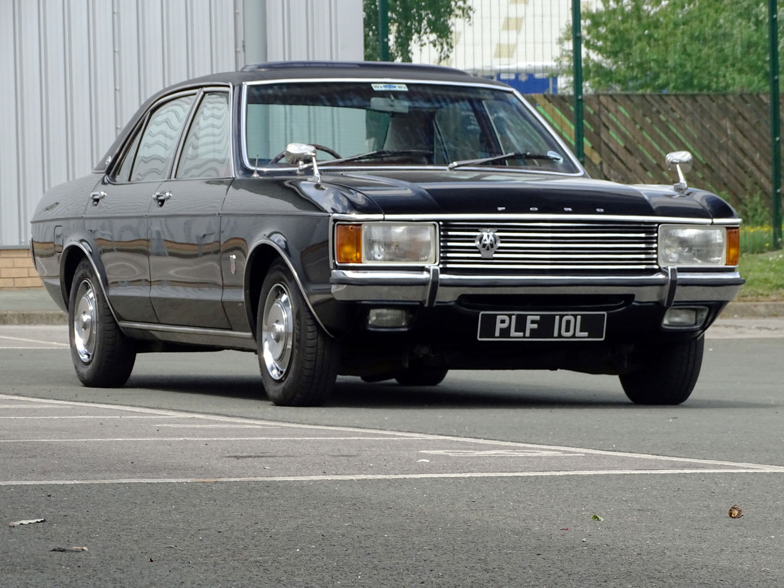FORD GRANADA 2,8 GL verte - MC Toy ou Edocar EUR 8,00 - FR FORD GRANADA 2,8 GL verte - MC Toy ou Edocar EUR 8,00 - FR