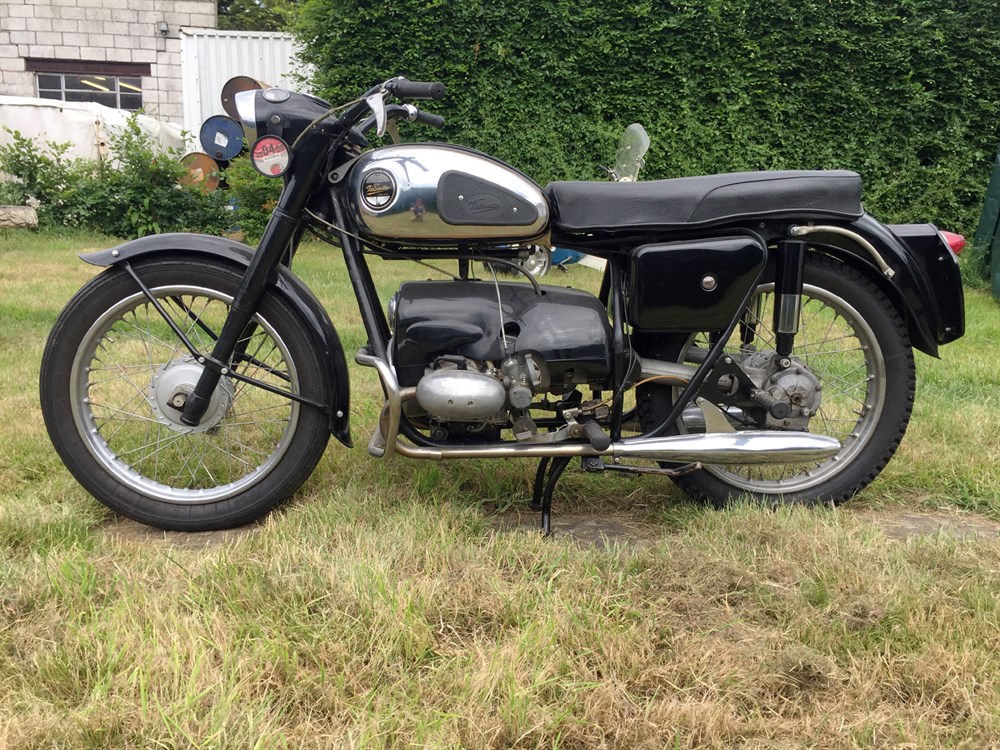 Lot 82 - 1963 Velocette Valiant