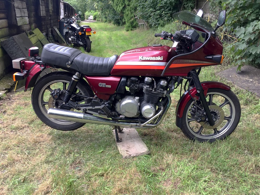 Lot 250 - 1987 Kawasaki GT750