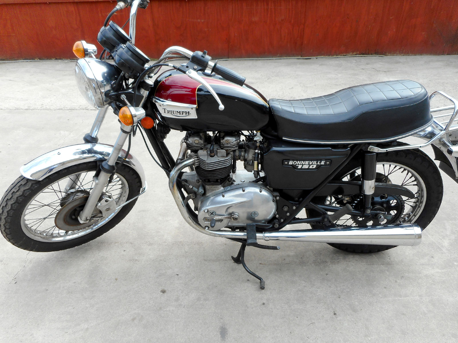 Lot 225 - 1979 Triumph T140E Bonneville