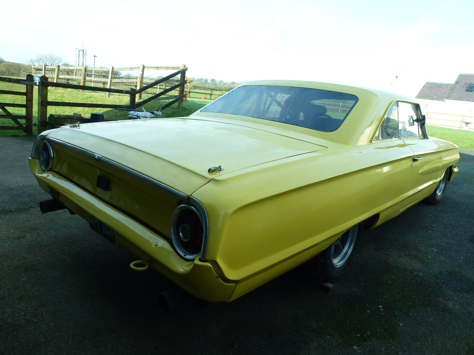 Lot 83 - 1964 Ford Galaxie 500 XL Racecar