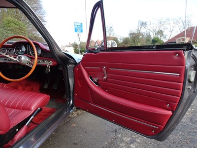 Lot 34 - 1966 Volvo P1800 S