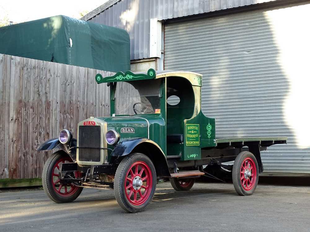 Lot 40 - 1927 Bean Flatbed Truck